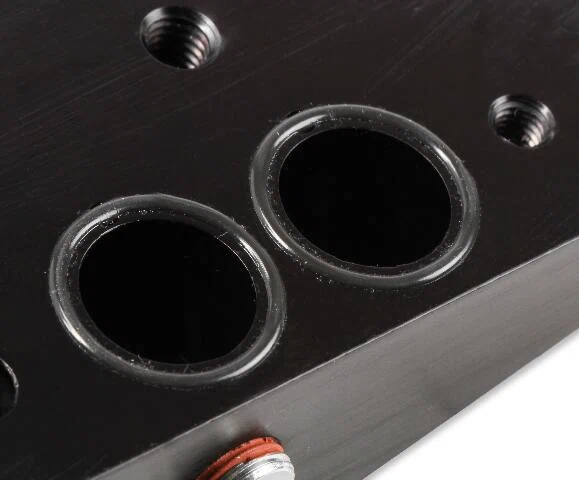 Earls LT Side Mount Oil Cooler Adapter - 1126ERL